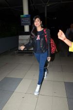 Shruti Hassan snapped at airport post the GAP launch in Bangalore on 25th Sept 2015